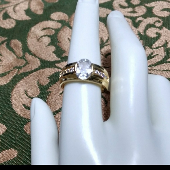 18K yellow gold filled white sapphire Ring - Picture 4 of 4